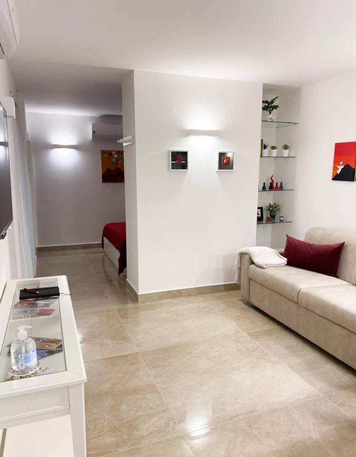 Rosso Partenopeo Suite Napoli Esterno foto