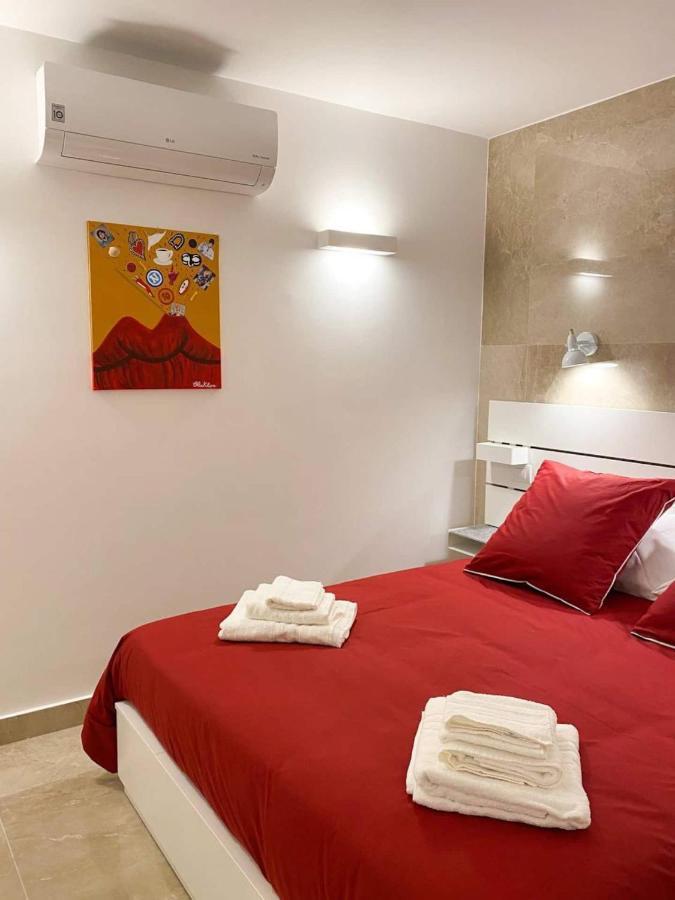 Rosso Partenopeo Suite Napoli Esterno foto
